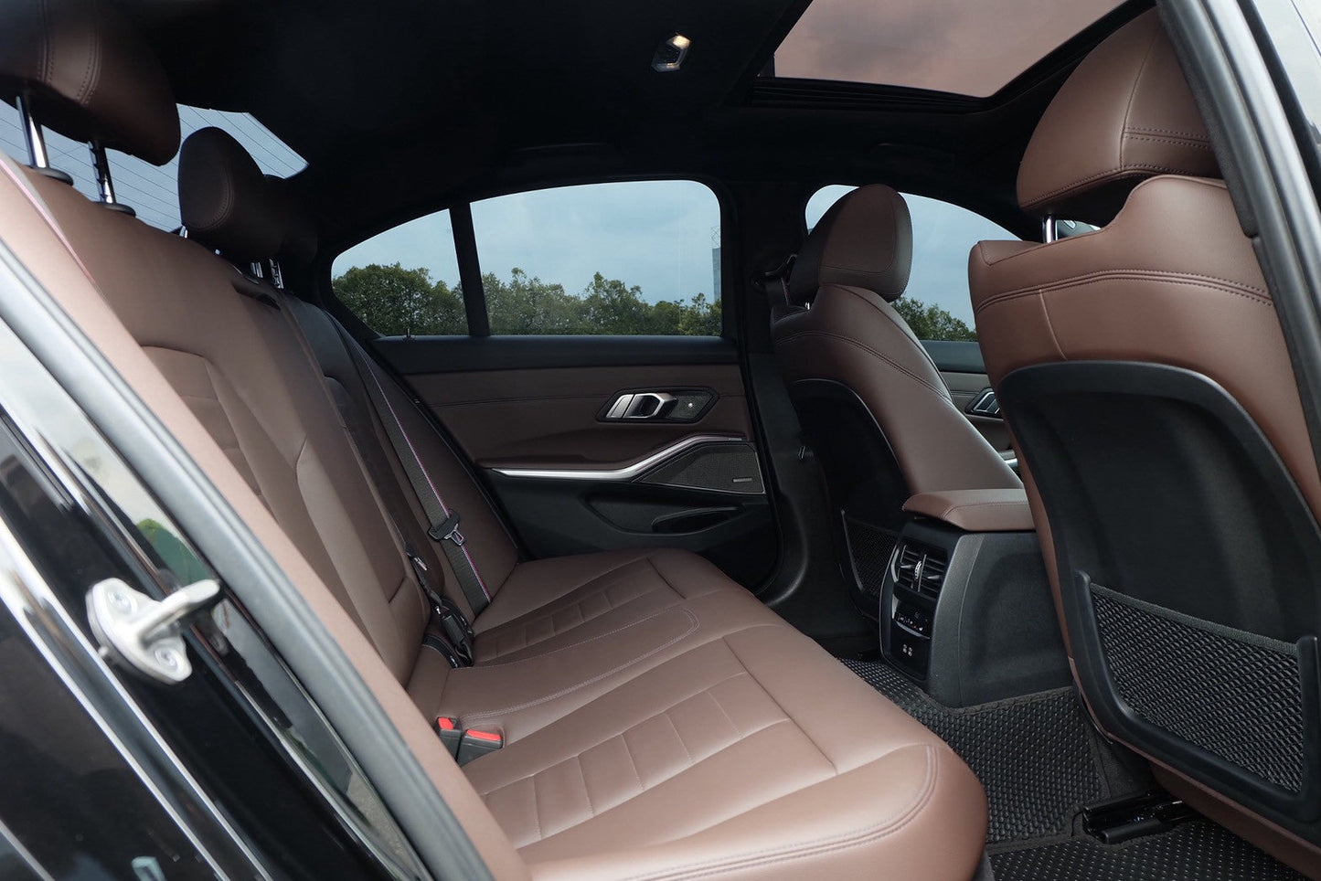 BMW 330e M Sport LCI 2023
