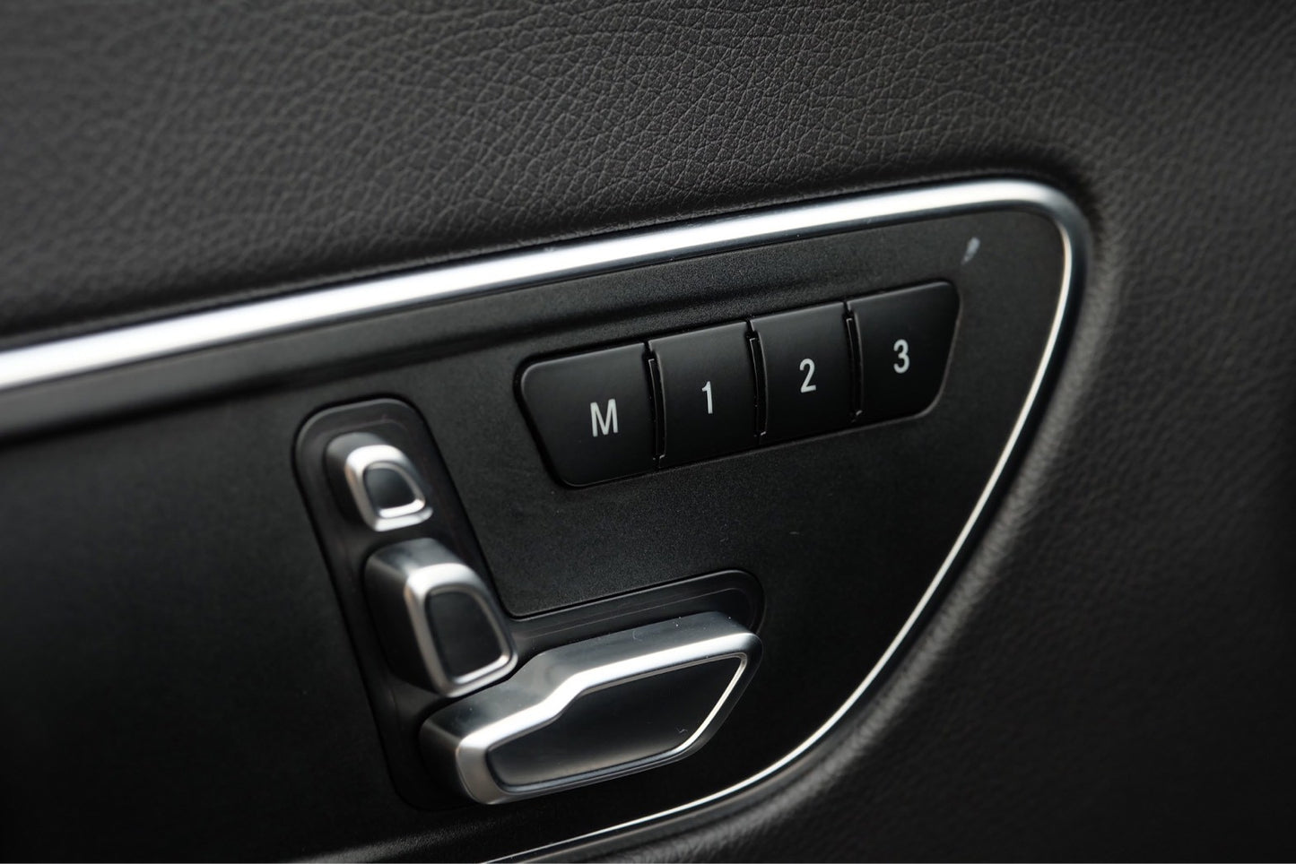 メルセデスベンツ CLA250 AMG ダイナミックフェイスリフト W117 2019