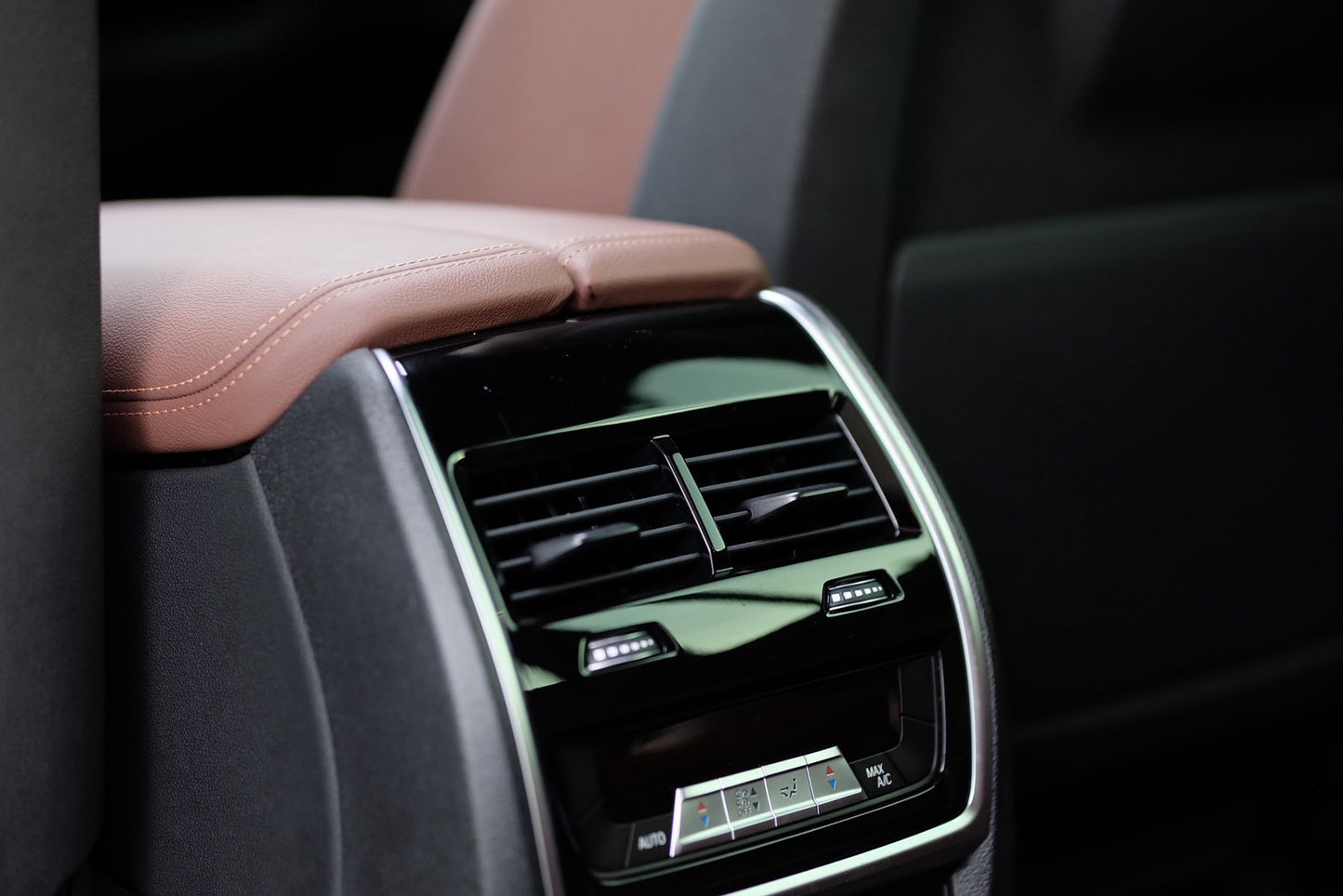 BMW X5 xDrive 45e Mスポーツ（プラグインハイブリッド）2021年モデル