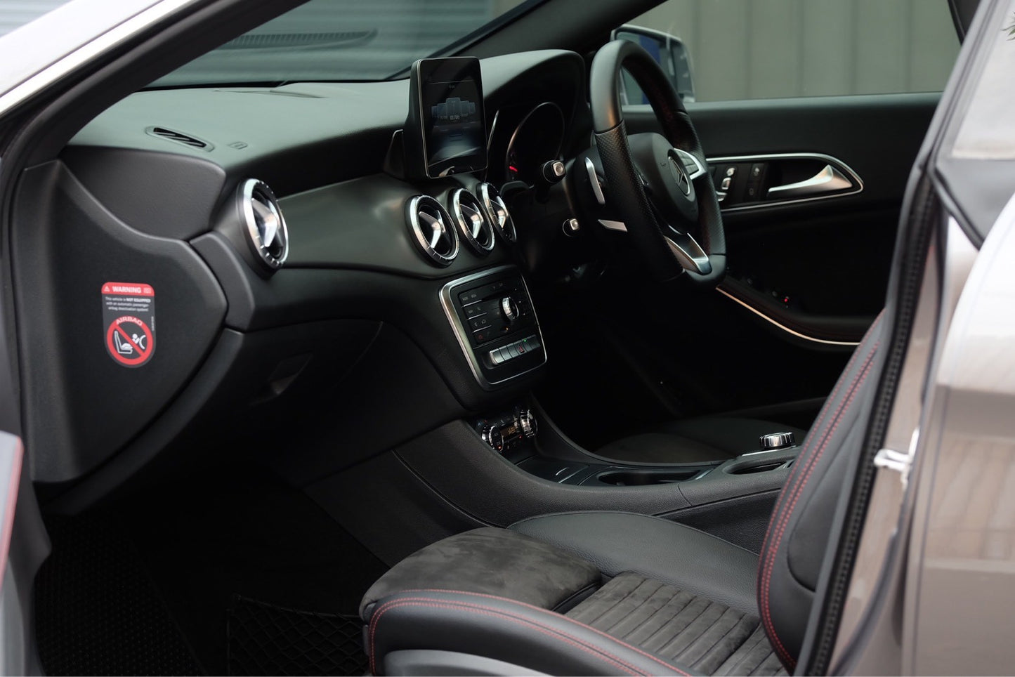 メルセデスベンツ CLA250 AMG ダイナミックフェイスリフト W117 2019