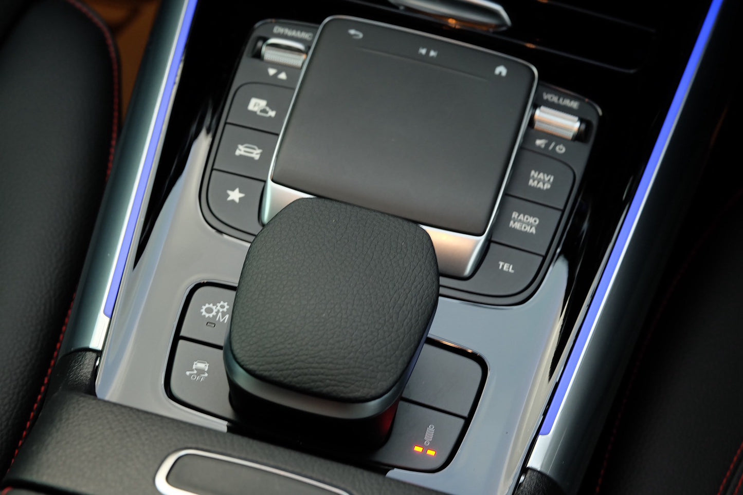 ベンツ GLA250AMG ダイナミック W156