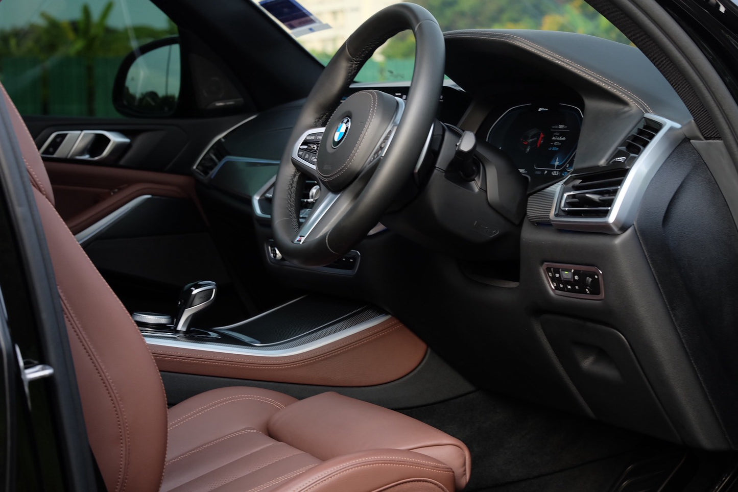 BMW X5 xDrive 45e Mスポーツ（プラグインハイブリッド）2021年モデル