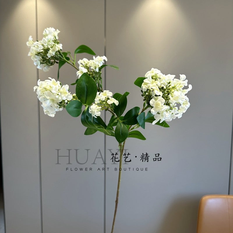 อลินดา ไลแล็ค พันลีเซียง ประดิษฐ์โบ